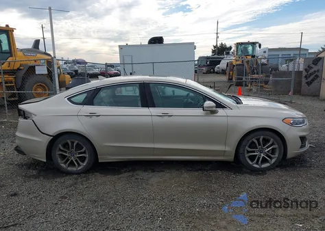 2019 Ford Fusion Sel z USA, uszkodzony, nr VIN 3FA6P0CD2KR256301